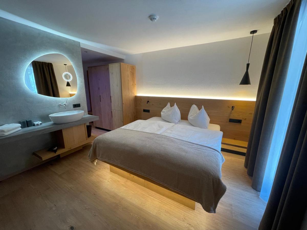 Hotel Des Alpes Selva di Val Gardena Zewnętrze zdjęcie