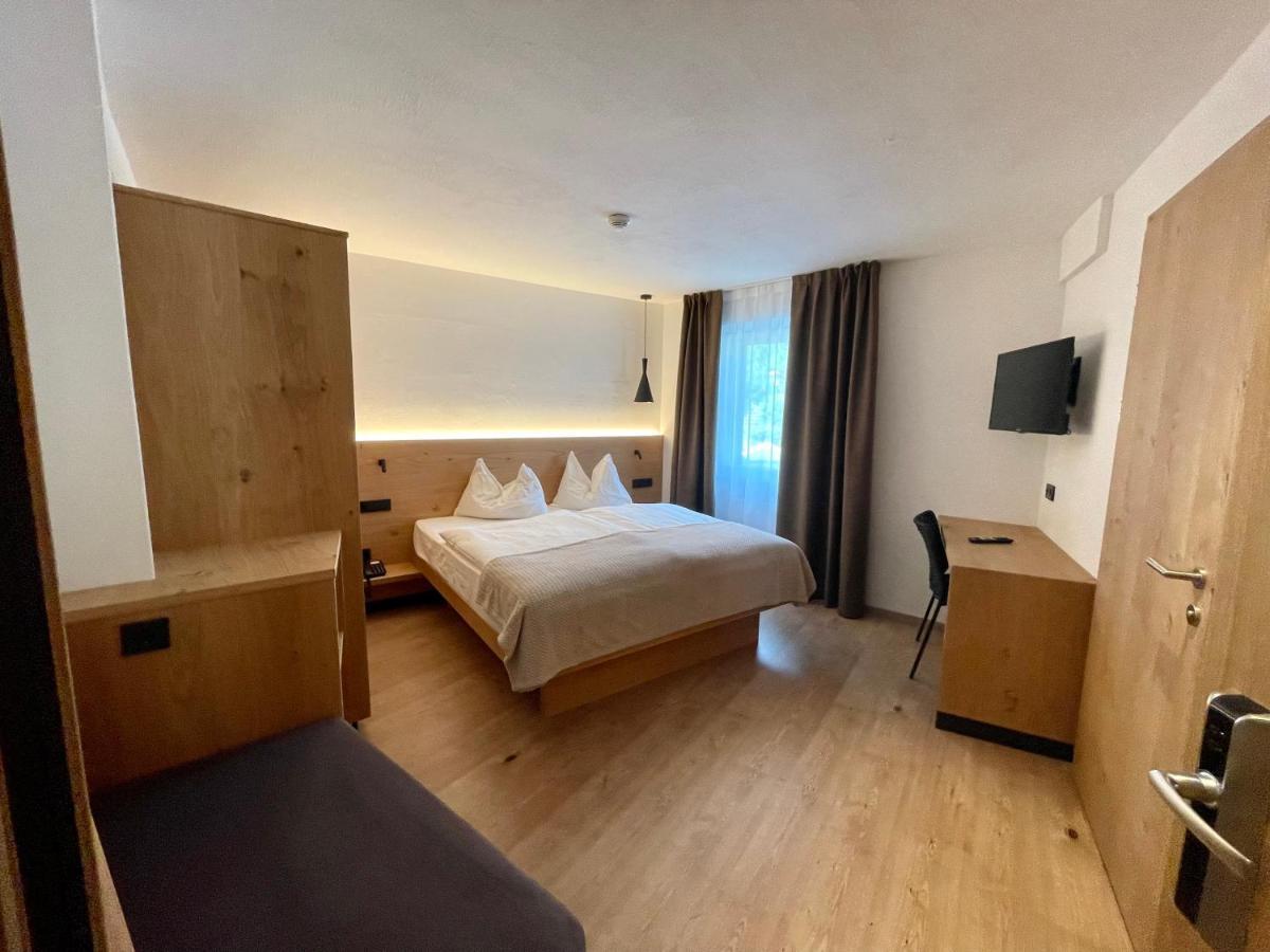 Hotel Des Alpes Selva di Val Gardena Zewnętrze zdjęcie