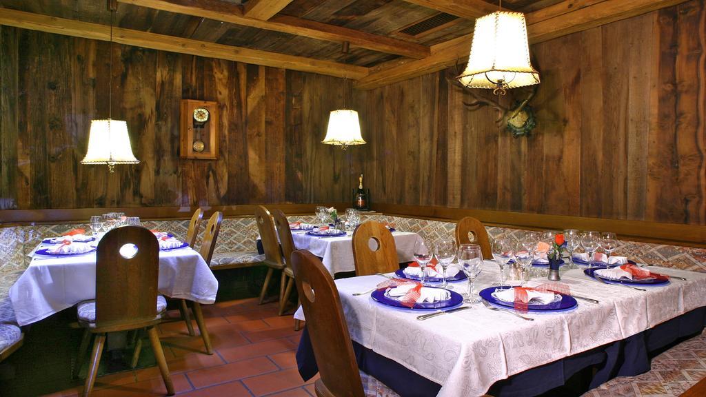Hotel Des Alpes Selva di Val Gardena Zewnętrze zdjęcie